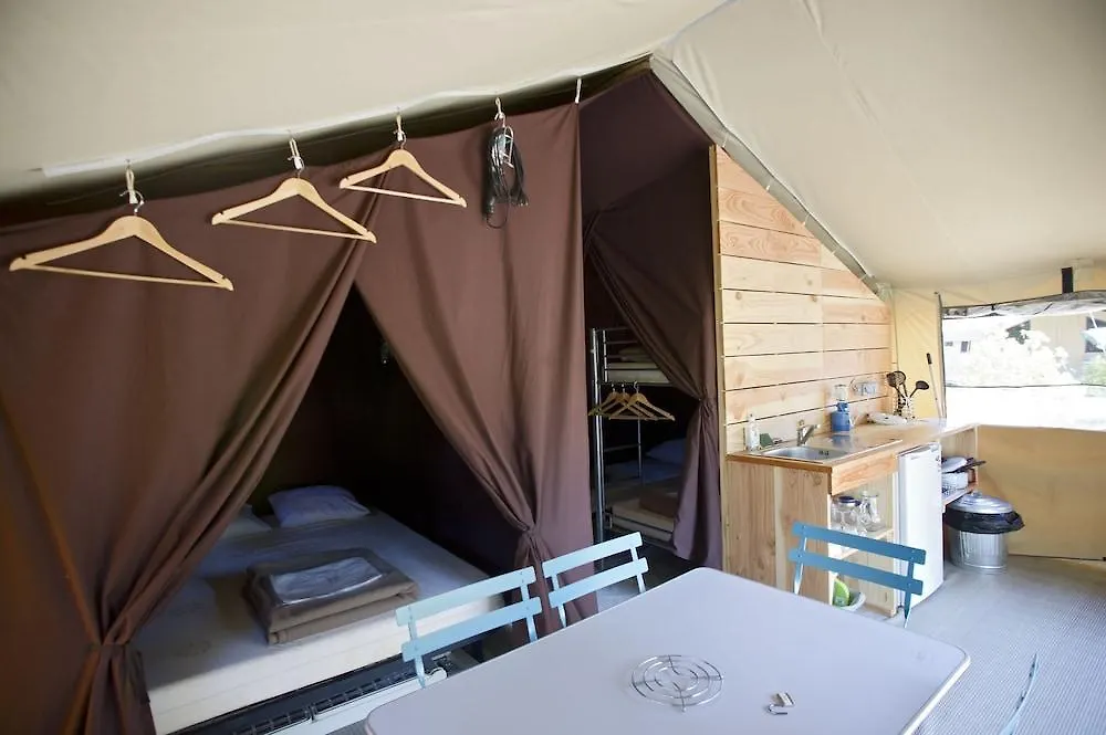 Huttopia Fontvieille Campsite